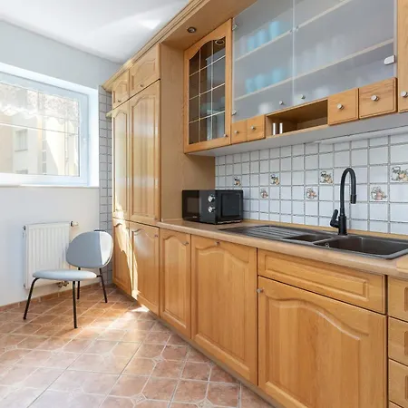 Family In Center With Balcony By Renters Lejlighed *